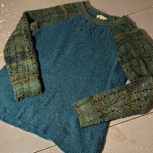 Royal Robbins Teal and Olive Pointelle Sleeve Sweater